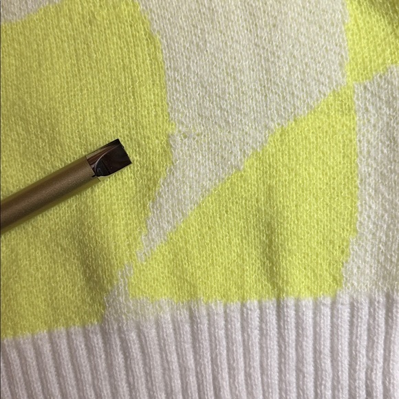 NWT Davi & Dani Neon Lime and White Sweater Oversized Sweater Size M - Picture 14 of 14